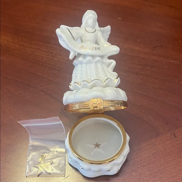 Lenox Angel of Faith White and Gold Box - Picture 4 of 5